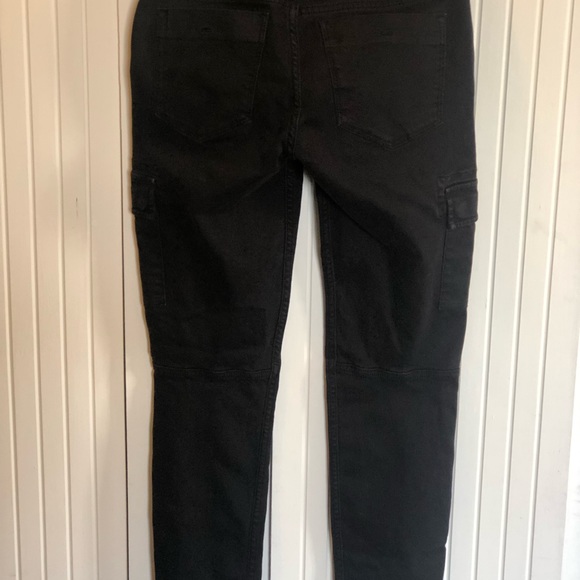 Sanctuary cargo’s - Picture 3 of 10